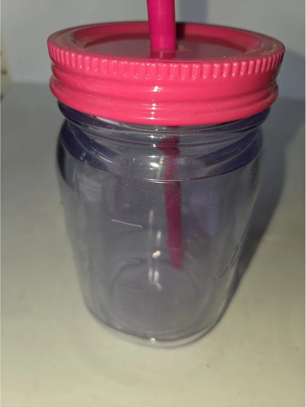 Aladdin Plastic Mason Jar 20 oz with straw - clear plastic and pink lid SG2